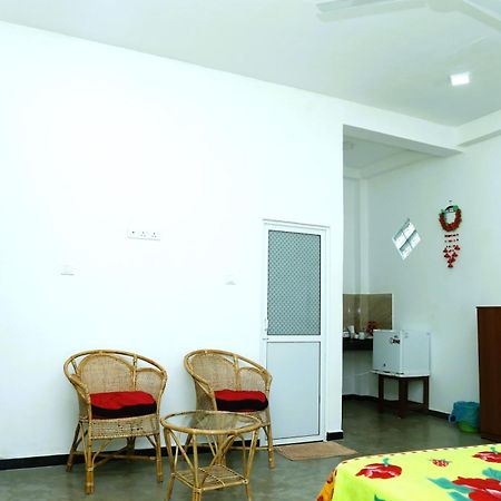 Sandy Palms Guesthouse Hikkaduwa Exterior photo