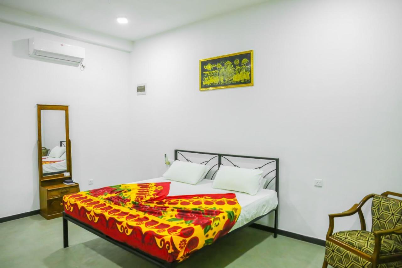 Sandy Palms Guesthouse Hikkaduwa Exterior photo