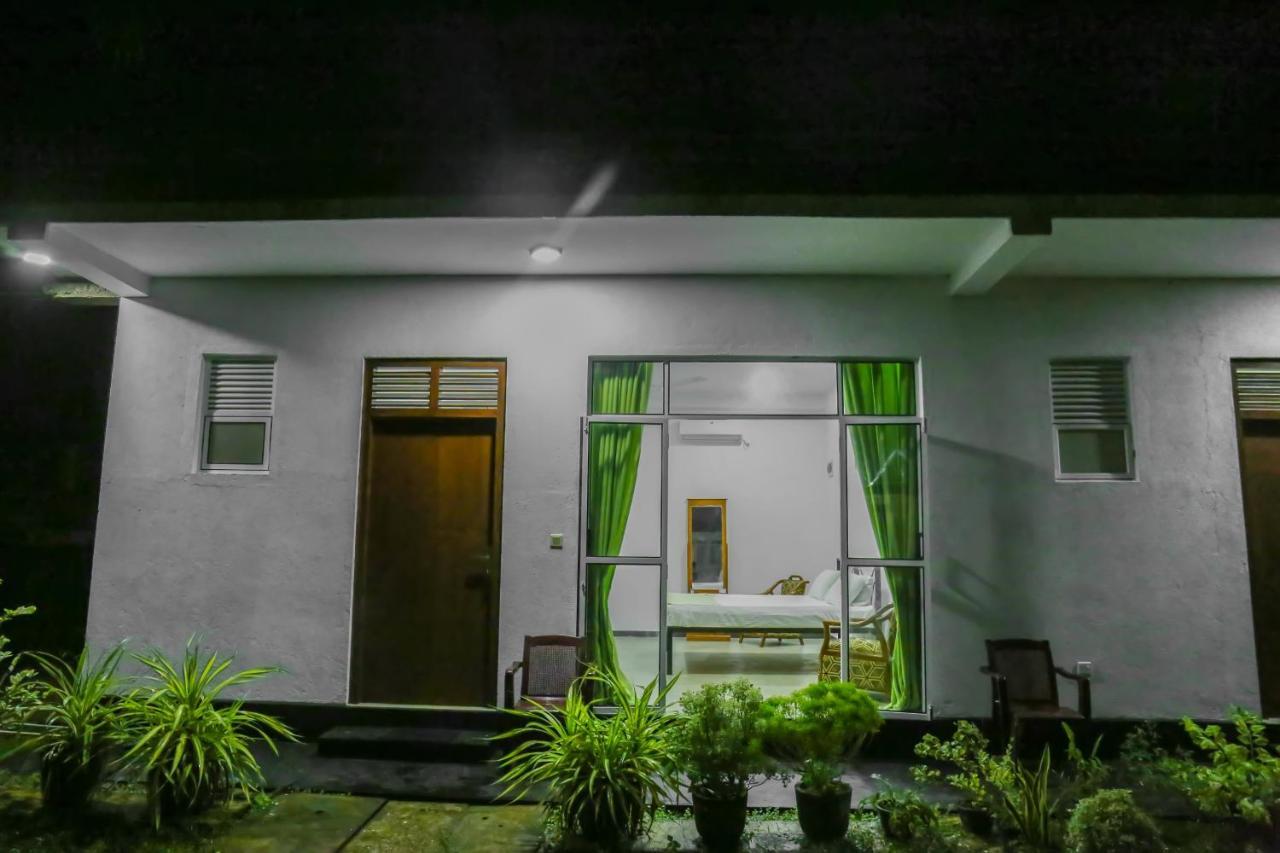 Sandy Palms Guesthouse Hikkaduwa Exterior photo